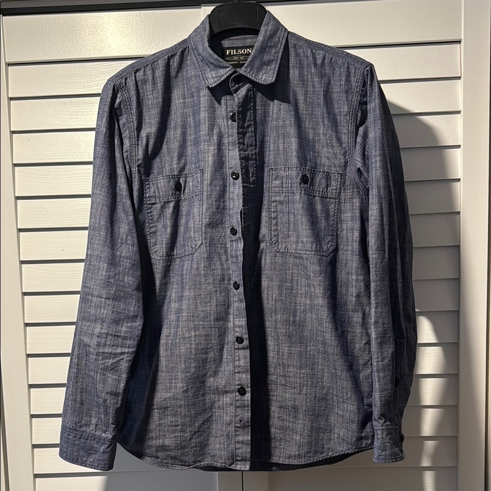 Filson chambray shirt blue size small.